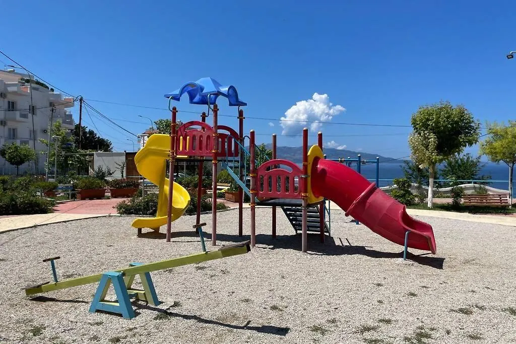 Golden Seaview Apartment Sarandë